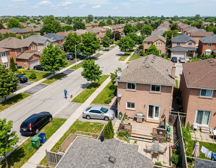 Aerial view of a Toronto suburban neighbourhood in the Greater Toronto Area